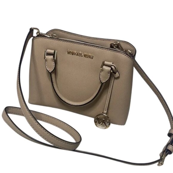 Michael Kors Handbags - Michael Kors Tan Purse